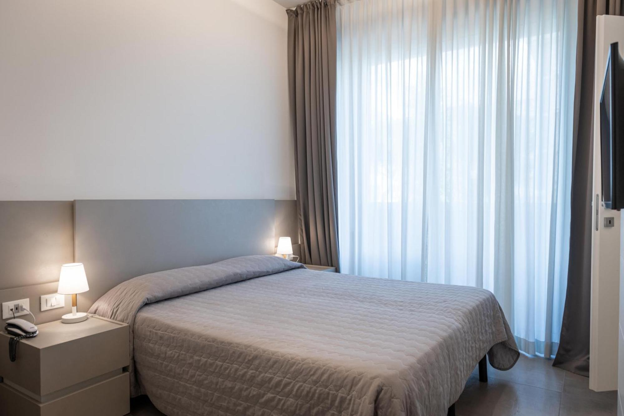 Perla Verde Hotel Milano Marittima Dış mekan fotoğraf