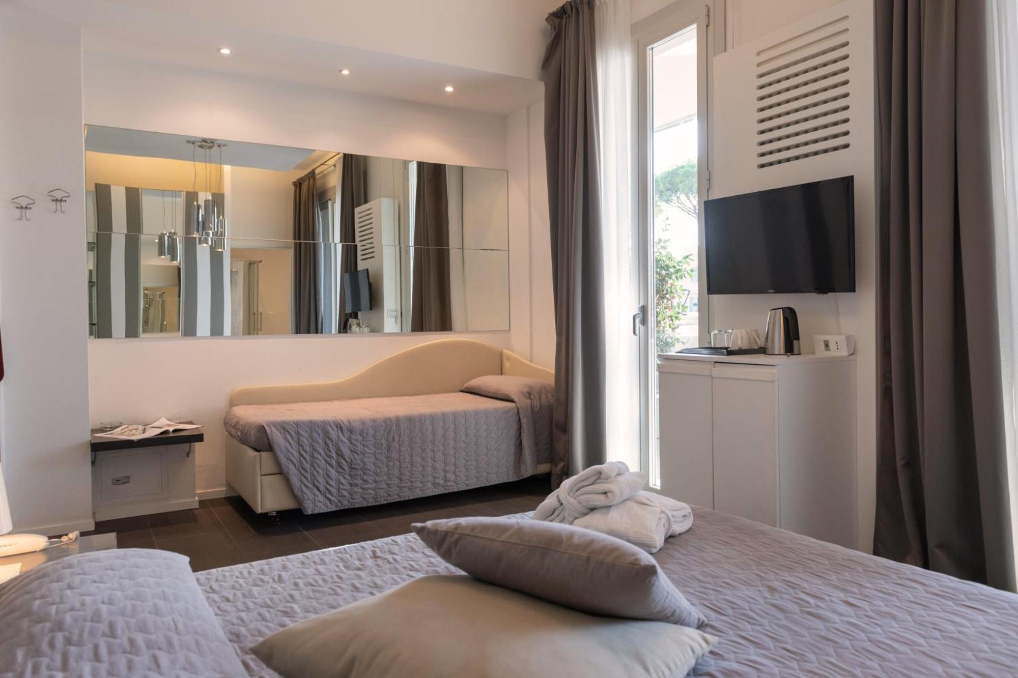 Perla Verde Hotel Milano Marittima Dış mekan fotoğraf