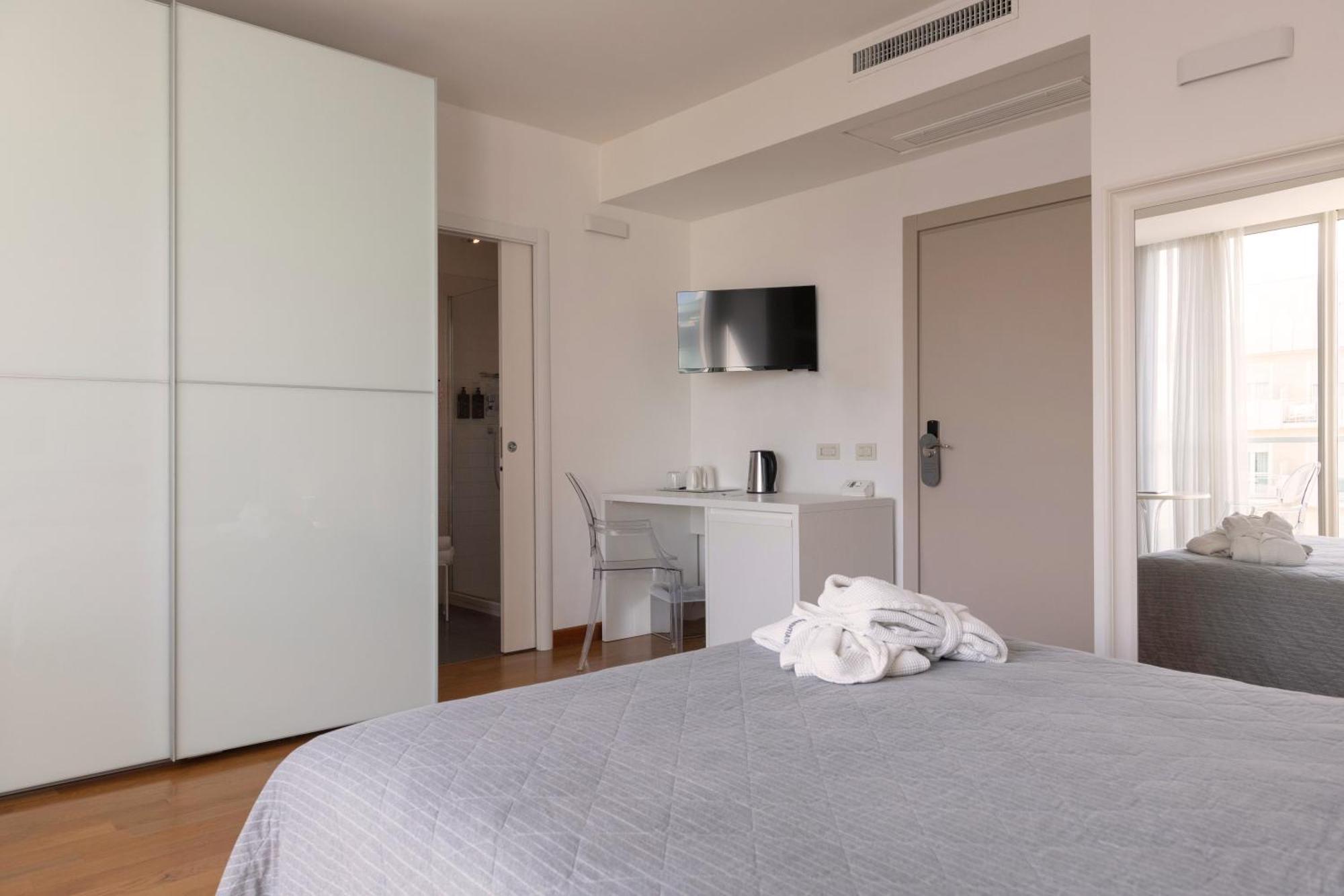 Perla Verde Hotel Milano Marittima Dış mekan fotoğraf